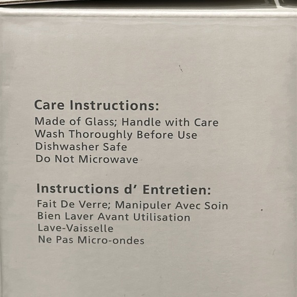 BOMSHBEE 4pc SLOAN champagne, flutes new with box Christmas gift new years - Picture 7 of 8